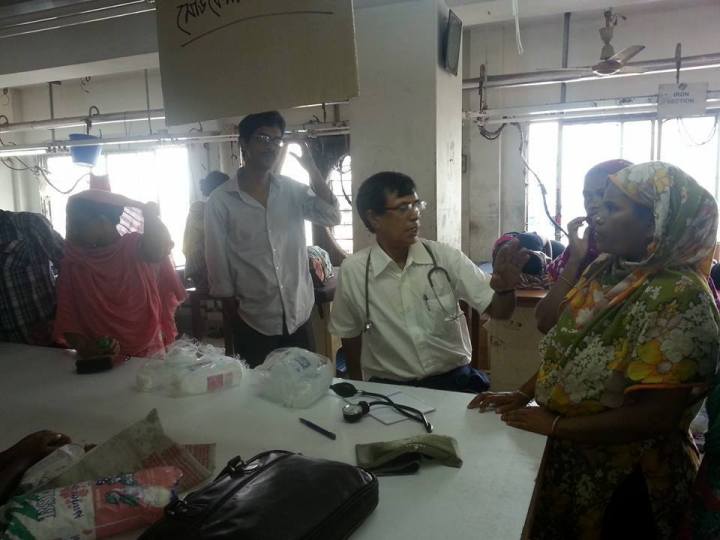 Dr. Harun from Salimullah Medical College singlehandedly taking care of the workers.