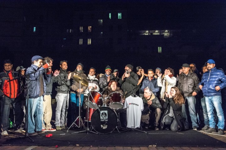 Unity concert by Italian band La Nuova Banda della Marranella and the Bengali band Drubotara. Also in photo are members of the Comitato di Quartiere di Tor Pignattara who, together with other associations, organized the events: Claudio Gnessi, Antonella Fioretti and the President of the association Luciana Angelini. Photo: Luisa Fabriziani